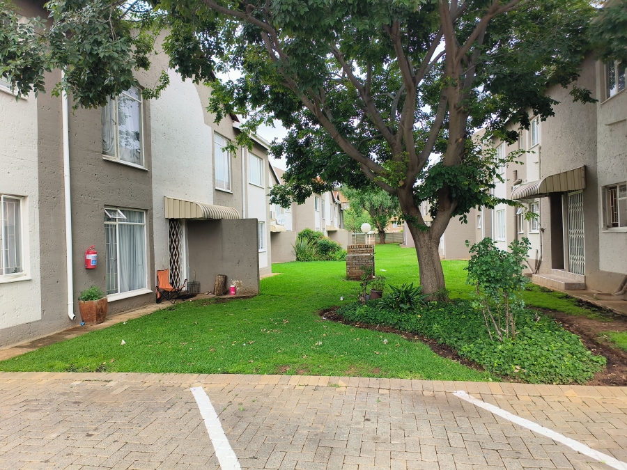 3 Bedroom Property for Sale in Kannoniers Park North West